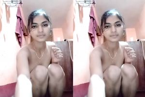Super sexy girl in bathroom