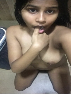 Sexy Horny Gf Giving Blowjob To Lover In Top floor Building