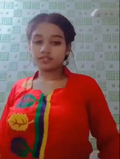 Desi Cute Girl In Bathroom Nude Show