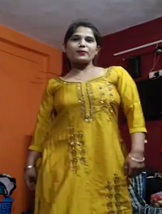 Yellow Kurti Bhabhi Showing Boobs ANd Pussy