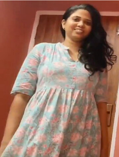 Beautiful Tamil Aunty With Young Lover