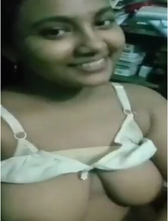 Village Big Boobs Girl Showing Boobs