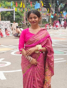 Beautiful GF Showing Boobs Pussy And Sucking