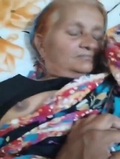 Old Desi Aunty Fucking Quickly