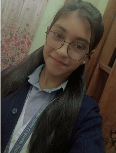 Cute Young GF Showing Boobs Pussy