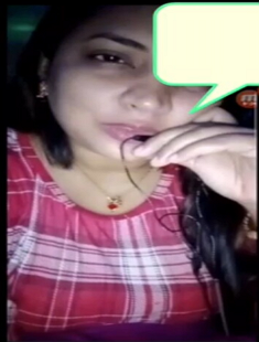 Beautiful Bhabhi Showing Big Boobs
