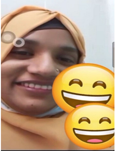 OnDuty Married Hijabi Nurse Showing Her Bigboob And Shaved Pussy To Lover