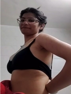 Beautiful Sexy Indian Gf Teasing And Showing