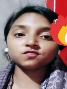 Sexy Cute Chubby Village Mal Showing Rubbing Pussy