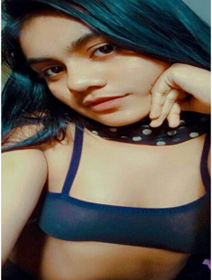 Beautiful Cute Horny Gf Showing