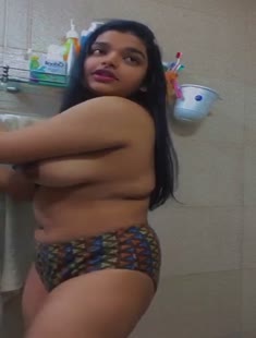Busty Desi Girl Showing Nude Big Boobs In Bathroom