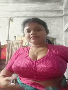 Tanker Boudi Showing For Lover