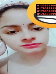 Beautiful Girl Showing BF And Fingering