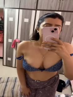 Beautiful Hot Sexy Figure Indian Gf Showing
