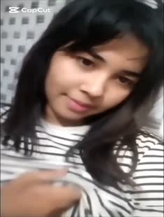 Horny Bengali GF Pressing Boobs Showing Pussy