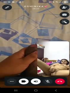 Beautiful Lankan Girlfriend Masturbating with Her Boyfriend on Video Call