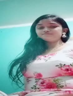 Beautiful Milf Sexy Bhabi Showing Pussy And Fingering